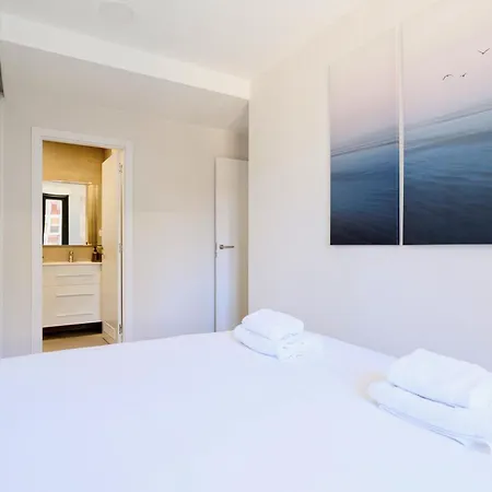 Brand New 2br With Auto Check-in شقة *